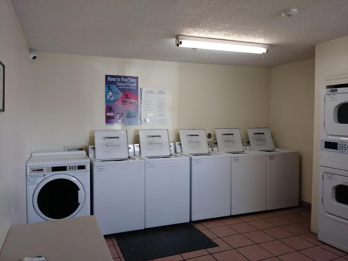 Intown Suites Extended Stay Albuquerque Nm Extérieur photo